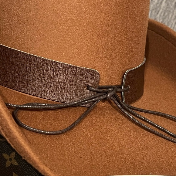 NEW Coffee Brown Bull Accent Faux Leather Band Felt Cowboy Cowgirl Western Hat - Picture 7 of 9